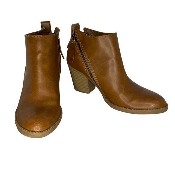 DV by Dolce Vita Shoes - [DV by Dolce Vita] Faux Leather Brown Zip-Up Booties Women‘s Size 8.5